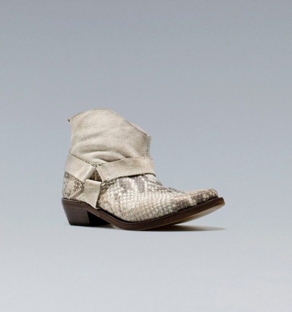 bota cowboy de serpiente. Zara 2012